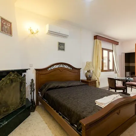 Nine Bedroom With Swimming Pool And Lift *