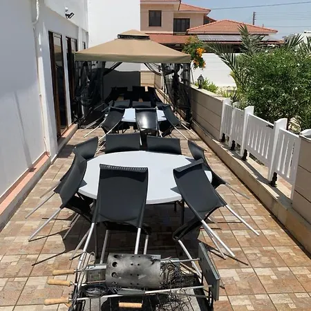 Nine Bedroom With Swimming Pool And Lift Villa Larnaca
