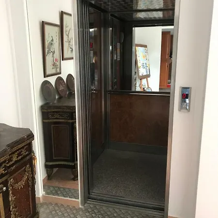 فيلة Nine Bedroom With Swimming Pool And Lift لارنكا