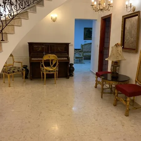 فيلة Nine Bedroom With Swimming Pool And Lift لارنكا